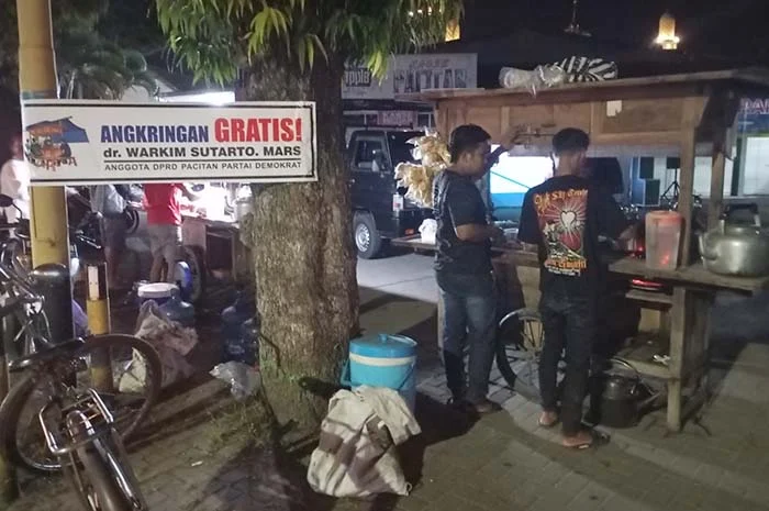 Angkringan Gratis Nobar Final Four Proliga