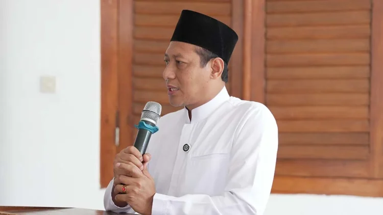 dr. H. Warkim Sutarto, MARS